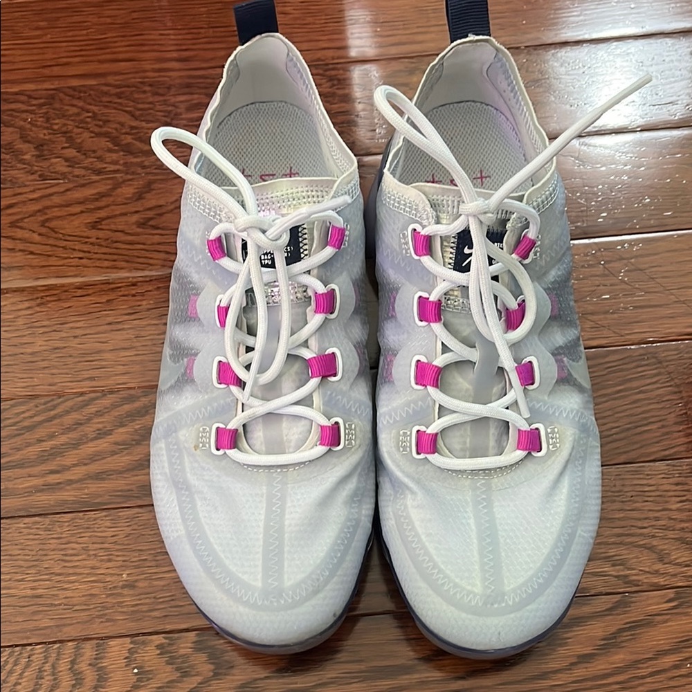 Women's Nike Air Vapormax 2019 Running shoes. Purple and grey Athletic Shoes